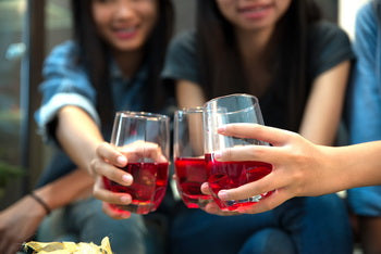 震驚了! 花香葡萄酒的材料不是花?