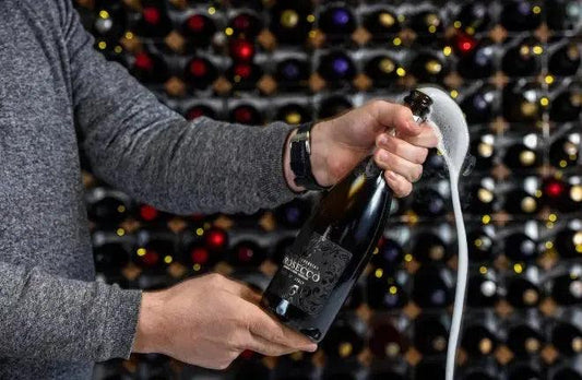 帥氣的開氣泡酒方法原來是錯的 - Wine Passions ITALY 頂級意大利酒